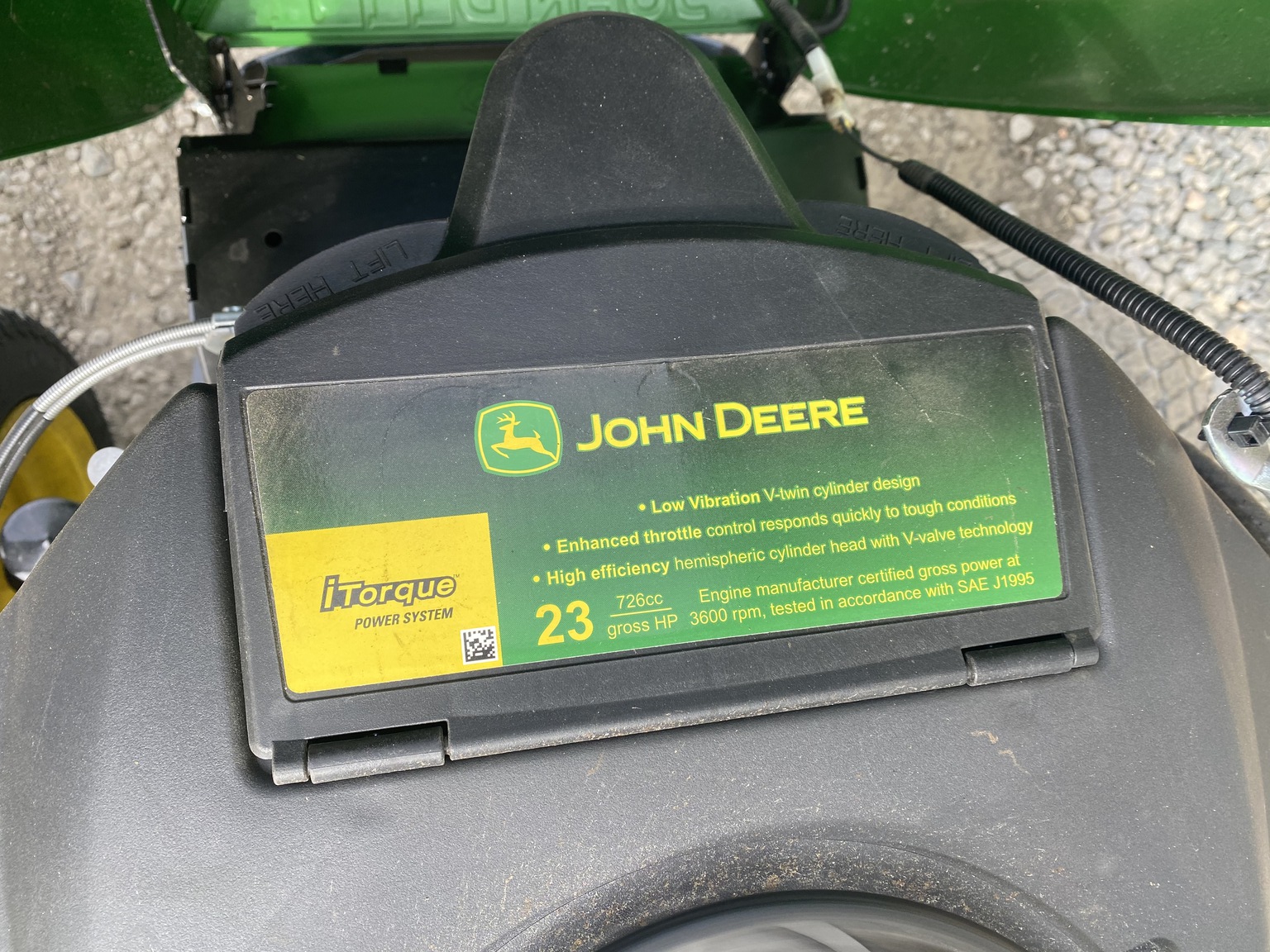 2022 John Deere X390 Image 8