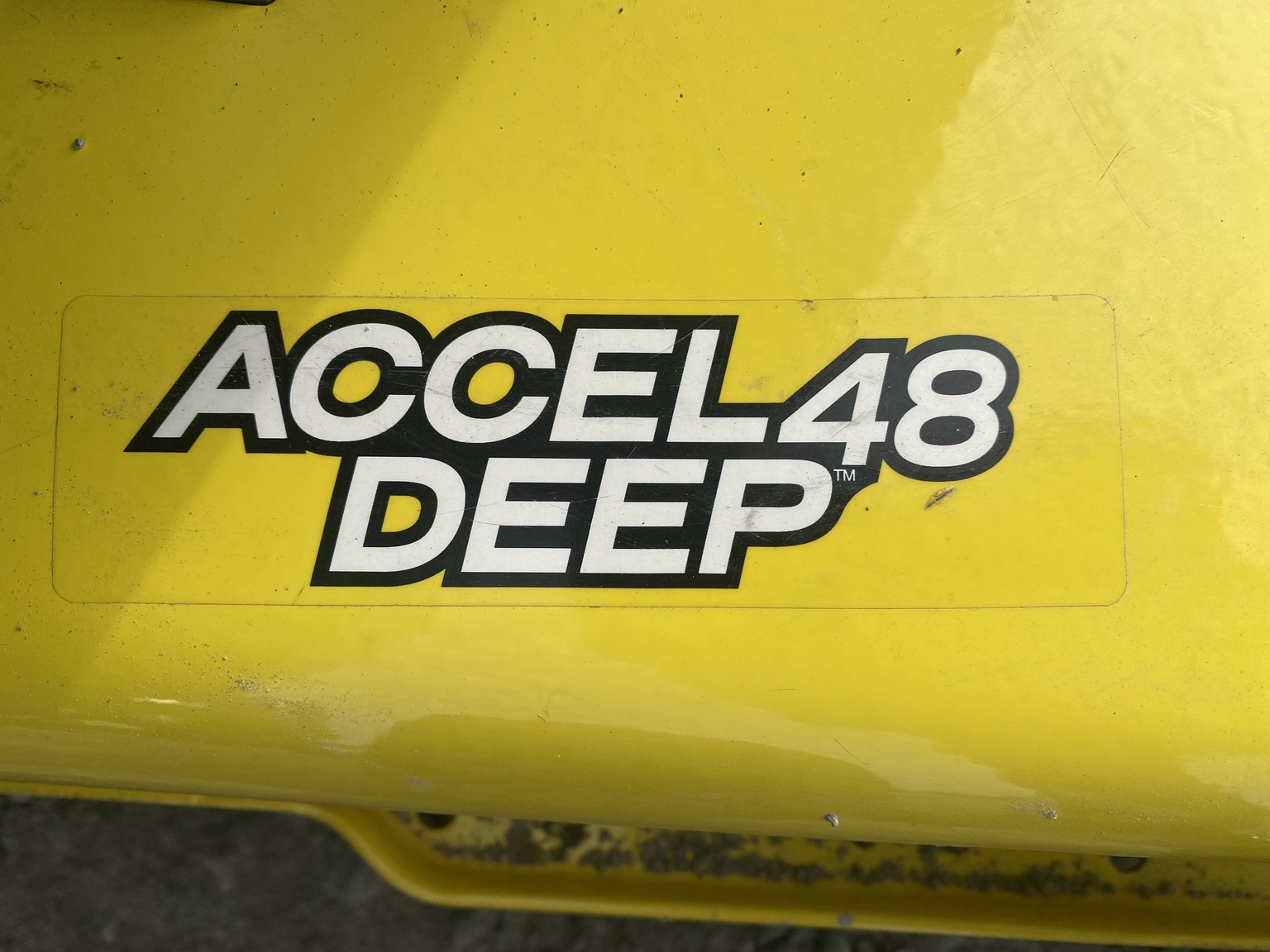 2022 John Deere X390 Image 9