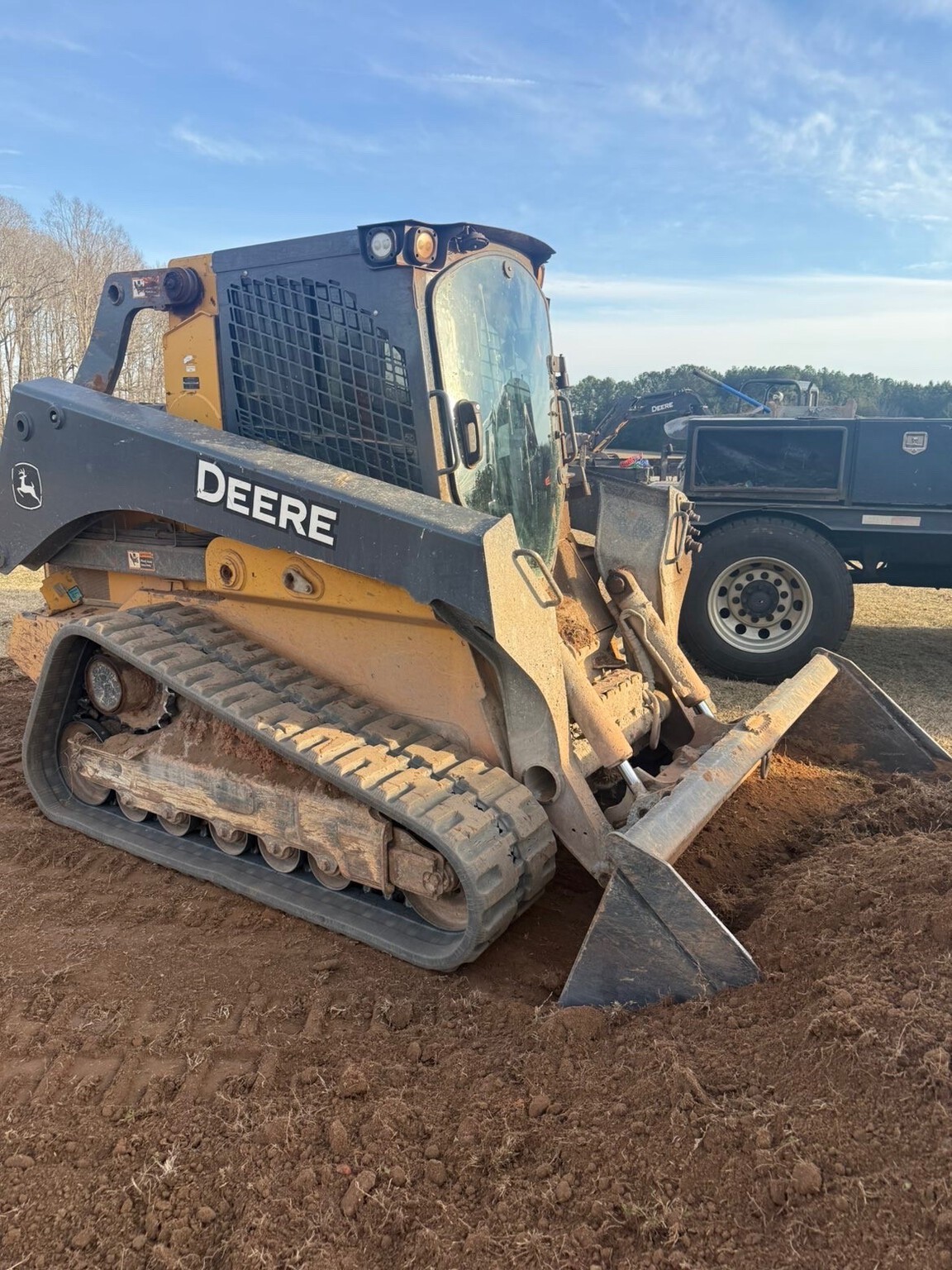 2021 John Deere 331G Image 1