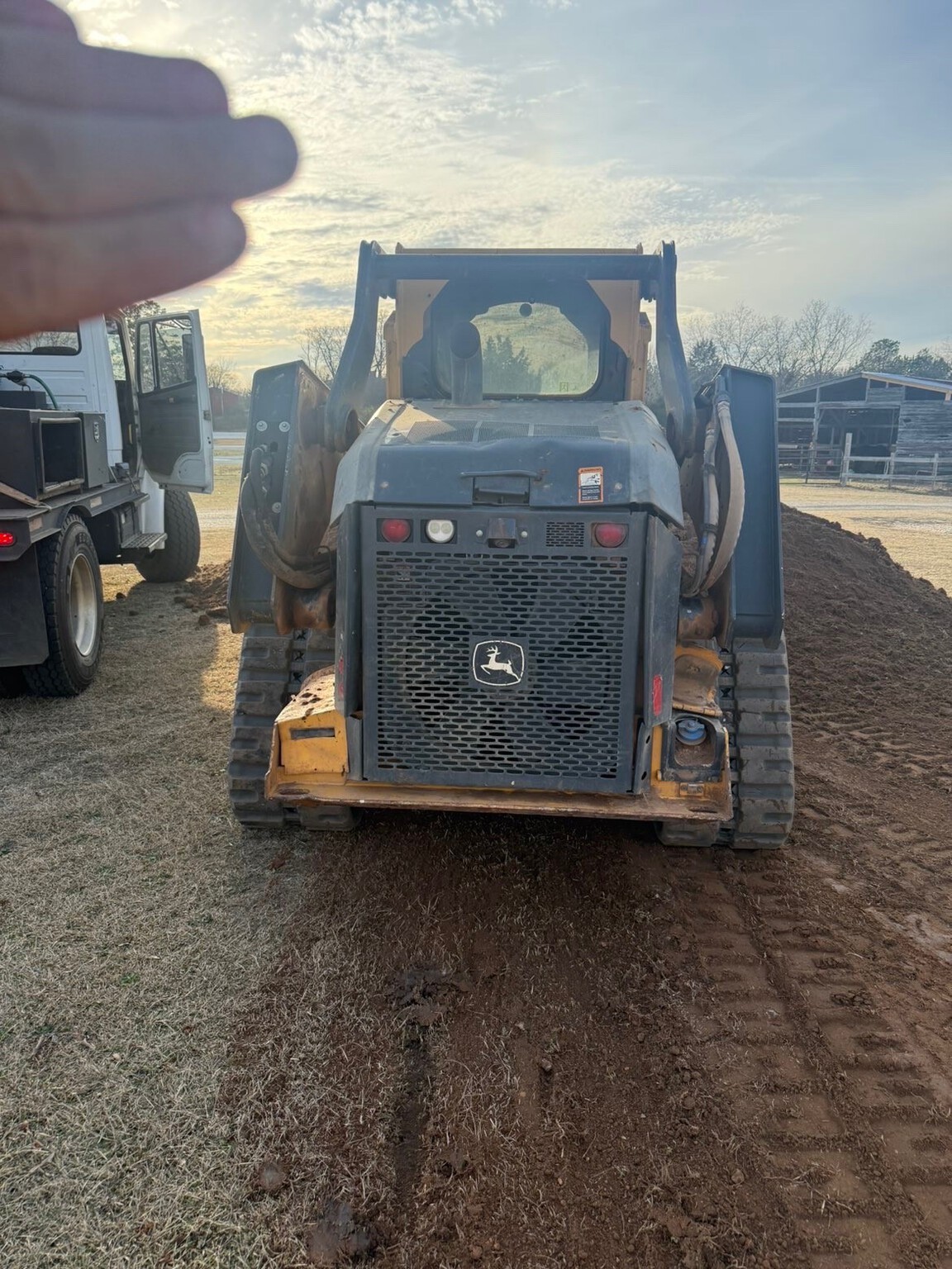 2021 John Deere 331G Image 4