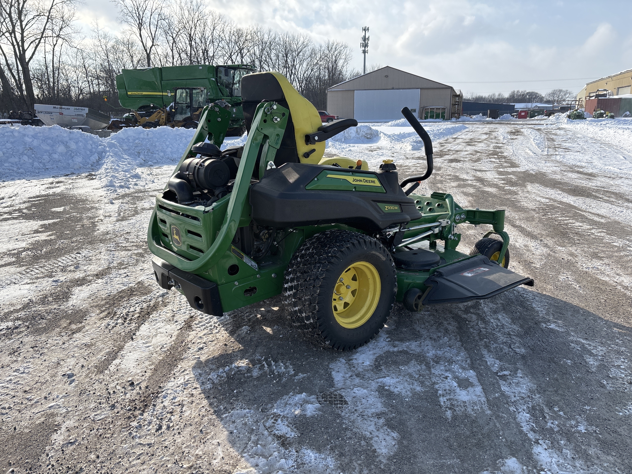 Used 2024 John Deere Z930M Zero Turn Mowers at Koenig Equipment in Greenfield, IN - PhotoXL4