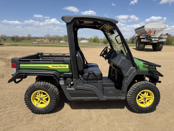 2024 John Deere XUV 835M - Photo2