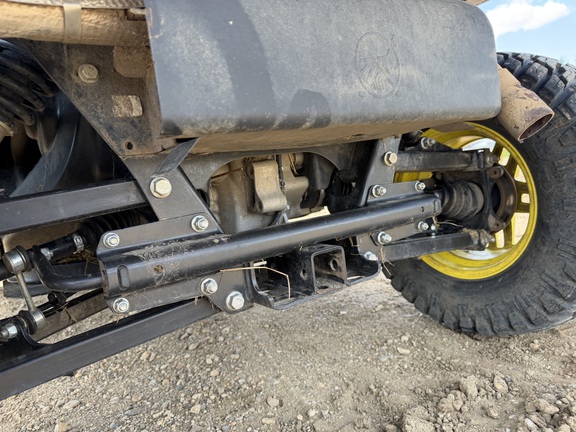 2024 John Deere XUV 835M - Photo16