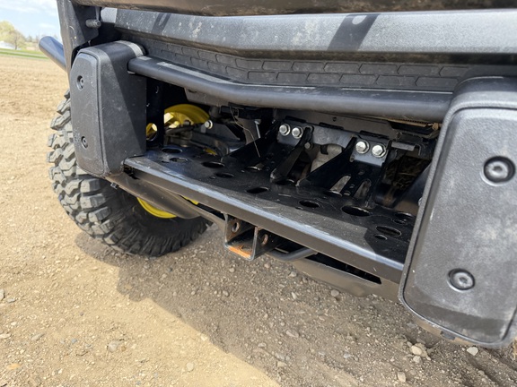 2024 John Deere XUV 835M - Photo17