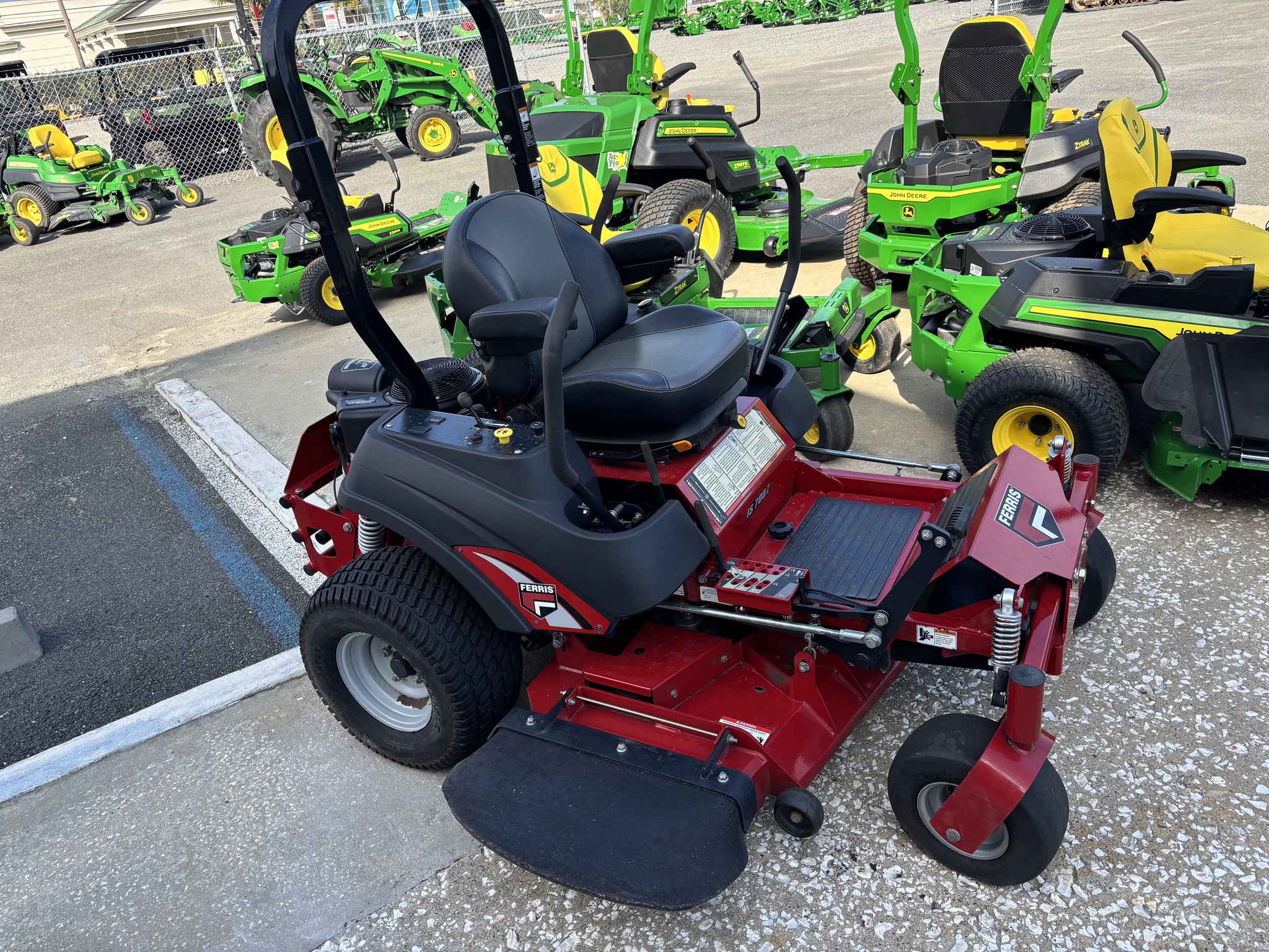 Ferris IS 700Z Image 2