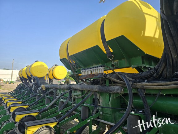 Photo of 2013 John Deere 1770NT CCS