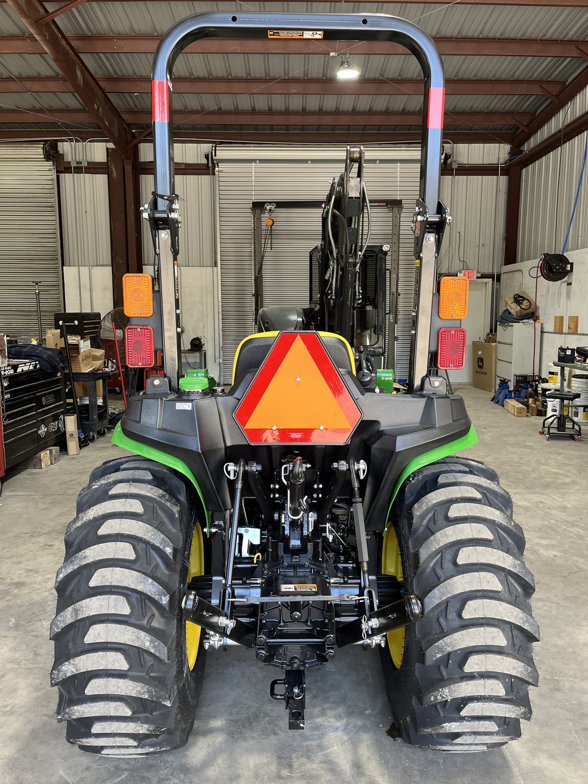 2026 John Deere 3032E Image 5