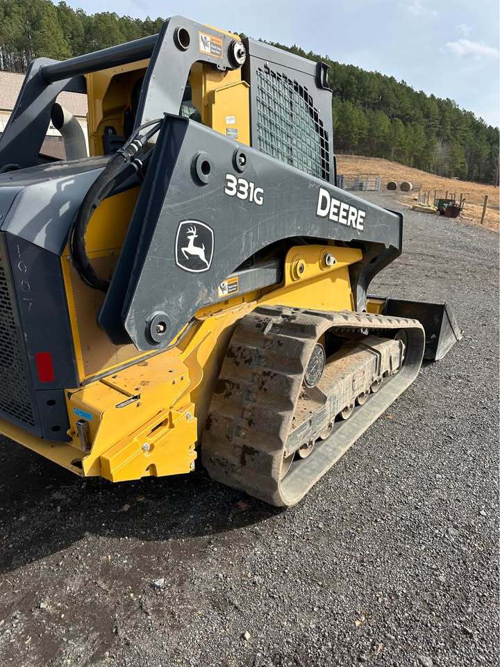 2020 John Deere 331G Image 3