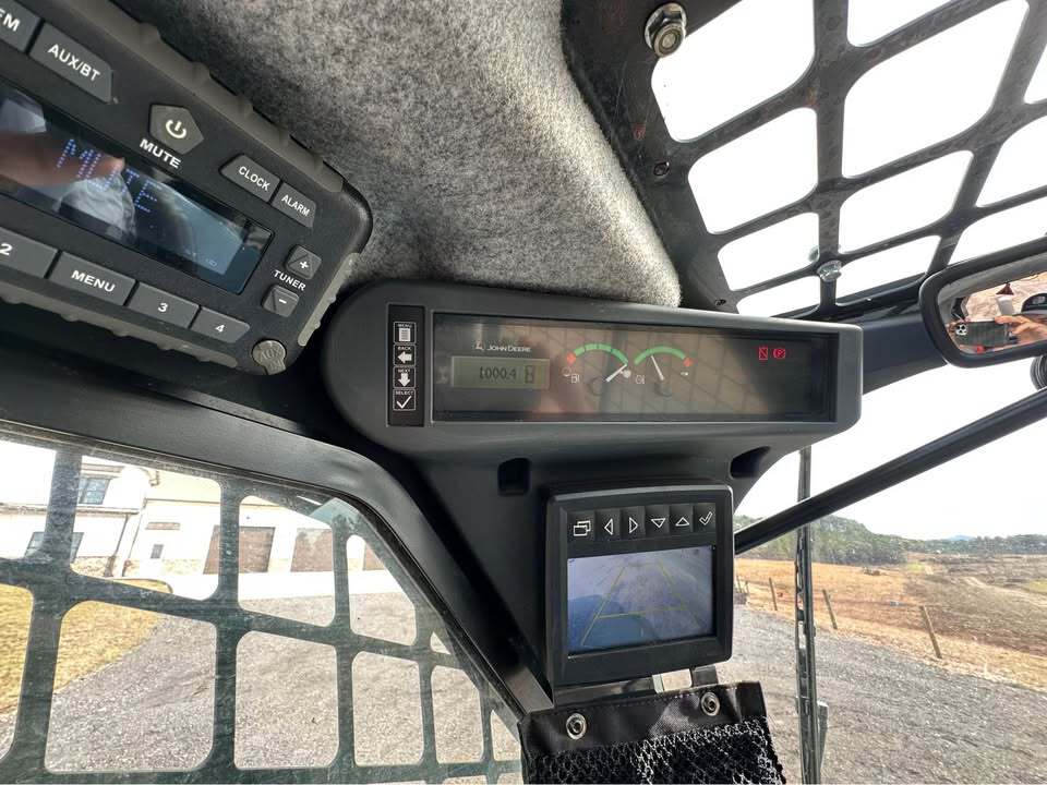 2020 John Deere 331G Image 7