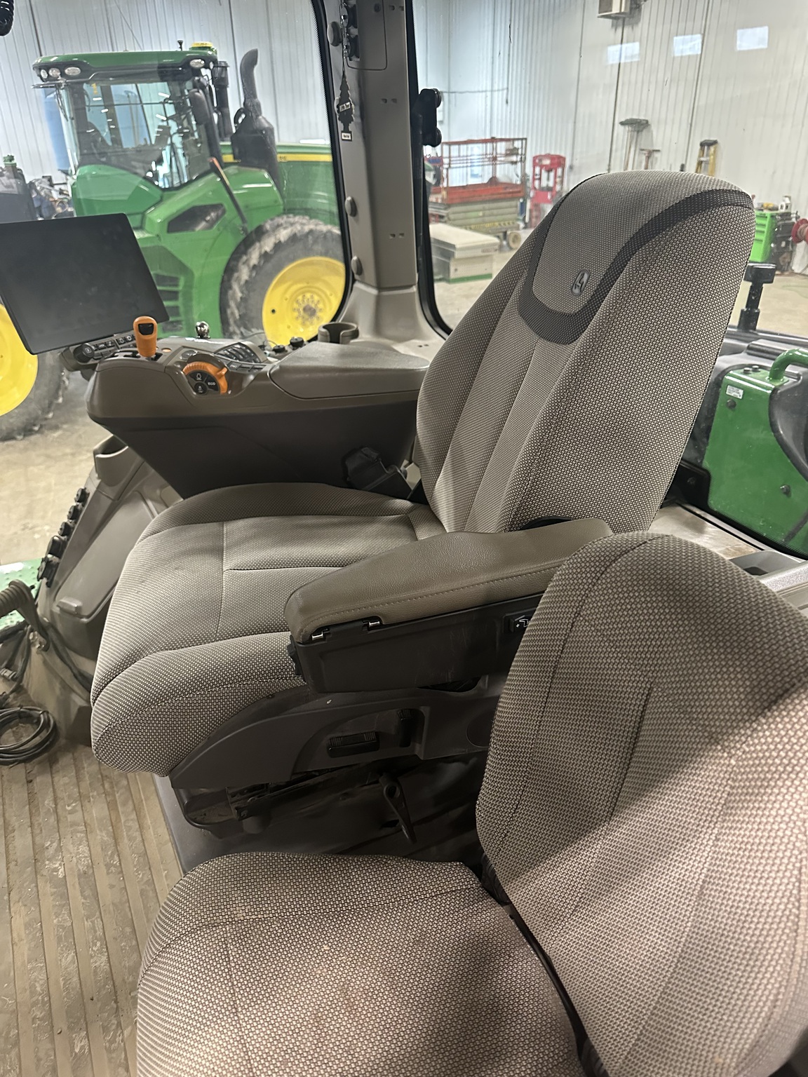 2024 John Deere 9R 540 Image 12