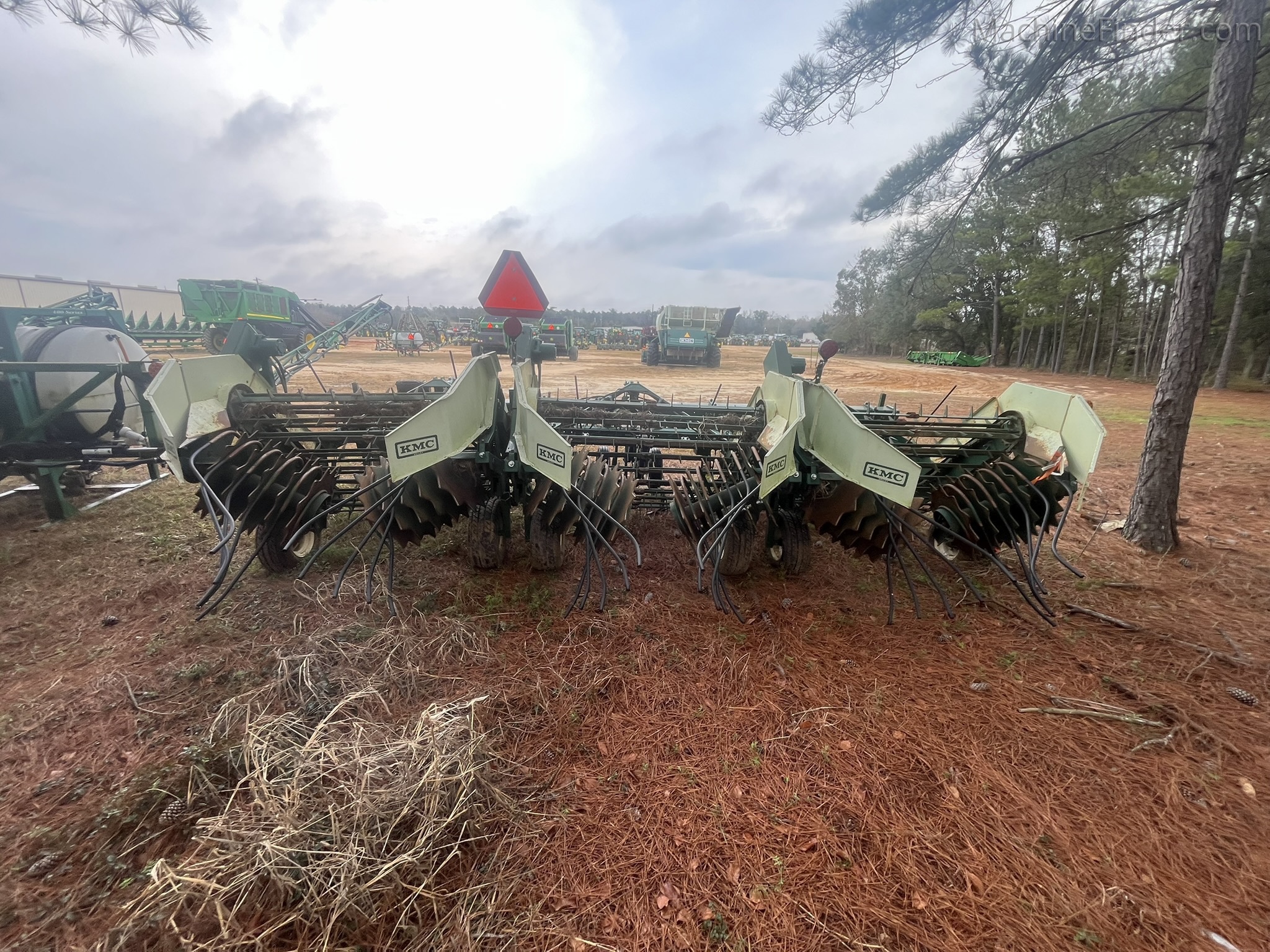 2023 KMC 636 Image 4