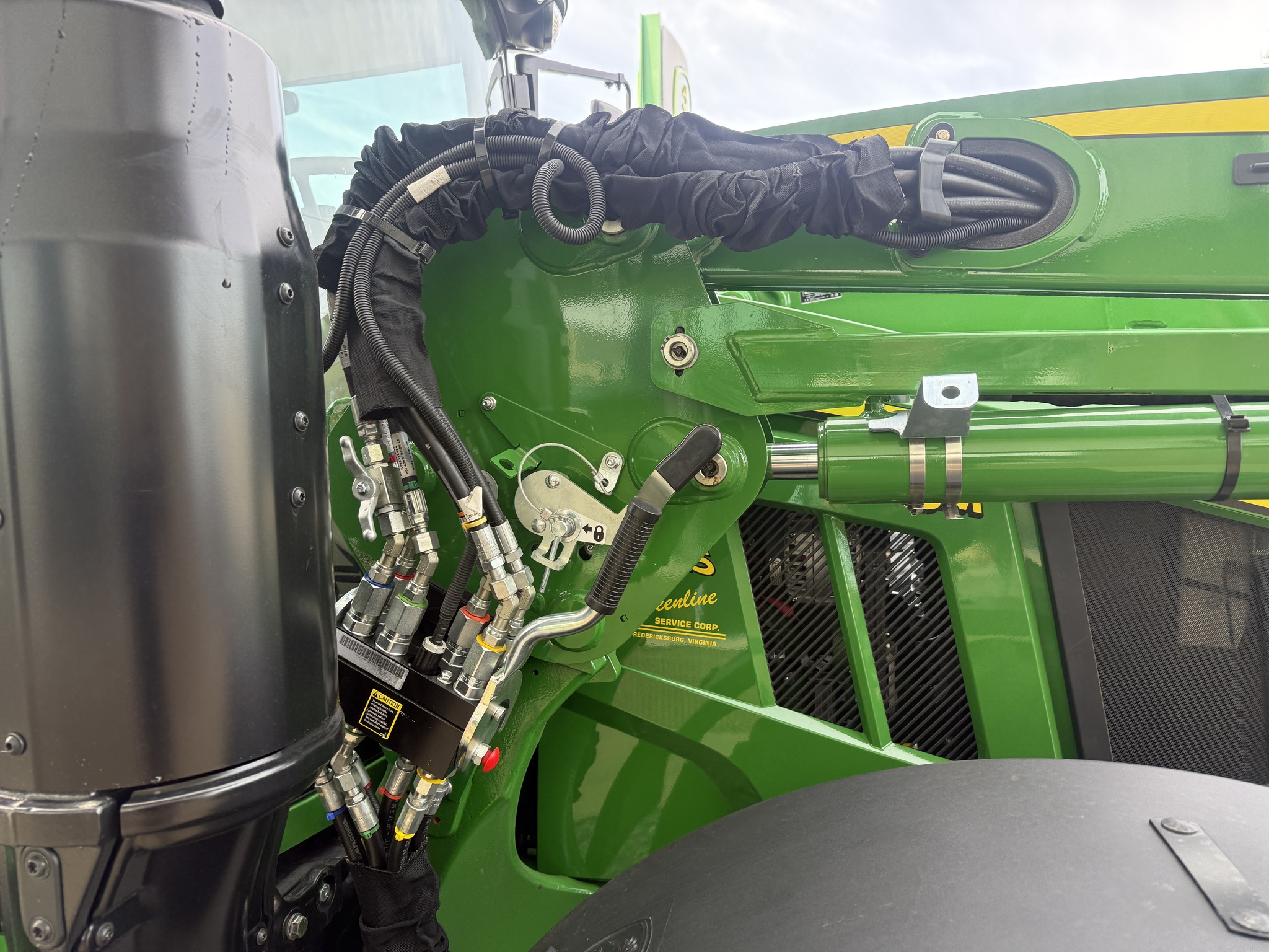 2025 John Deere 6M 125 Image 12