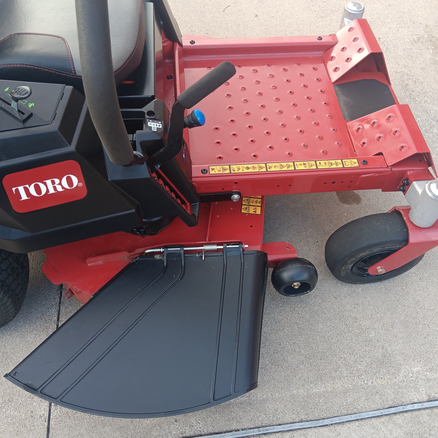 2025 Toro TIMECUTTER 77404 Image 2