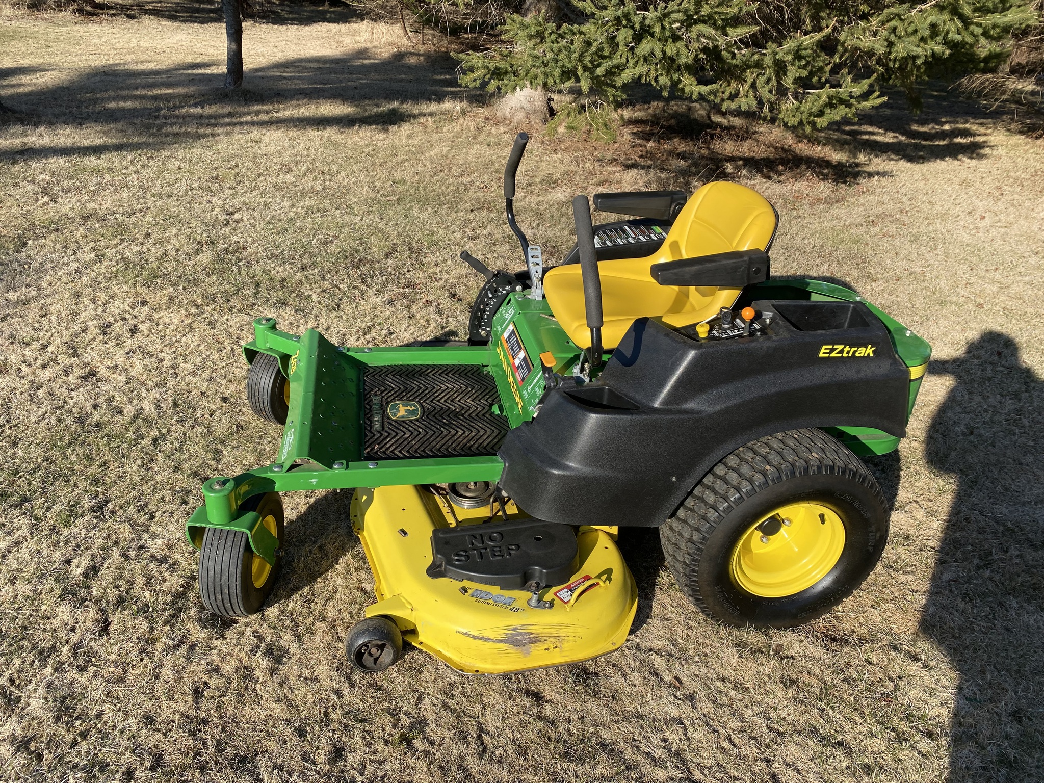2012 John Deere Z425 Image 1