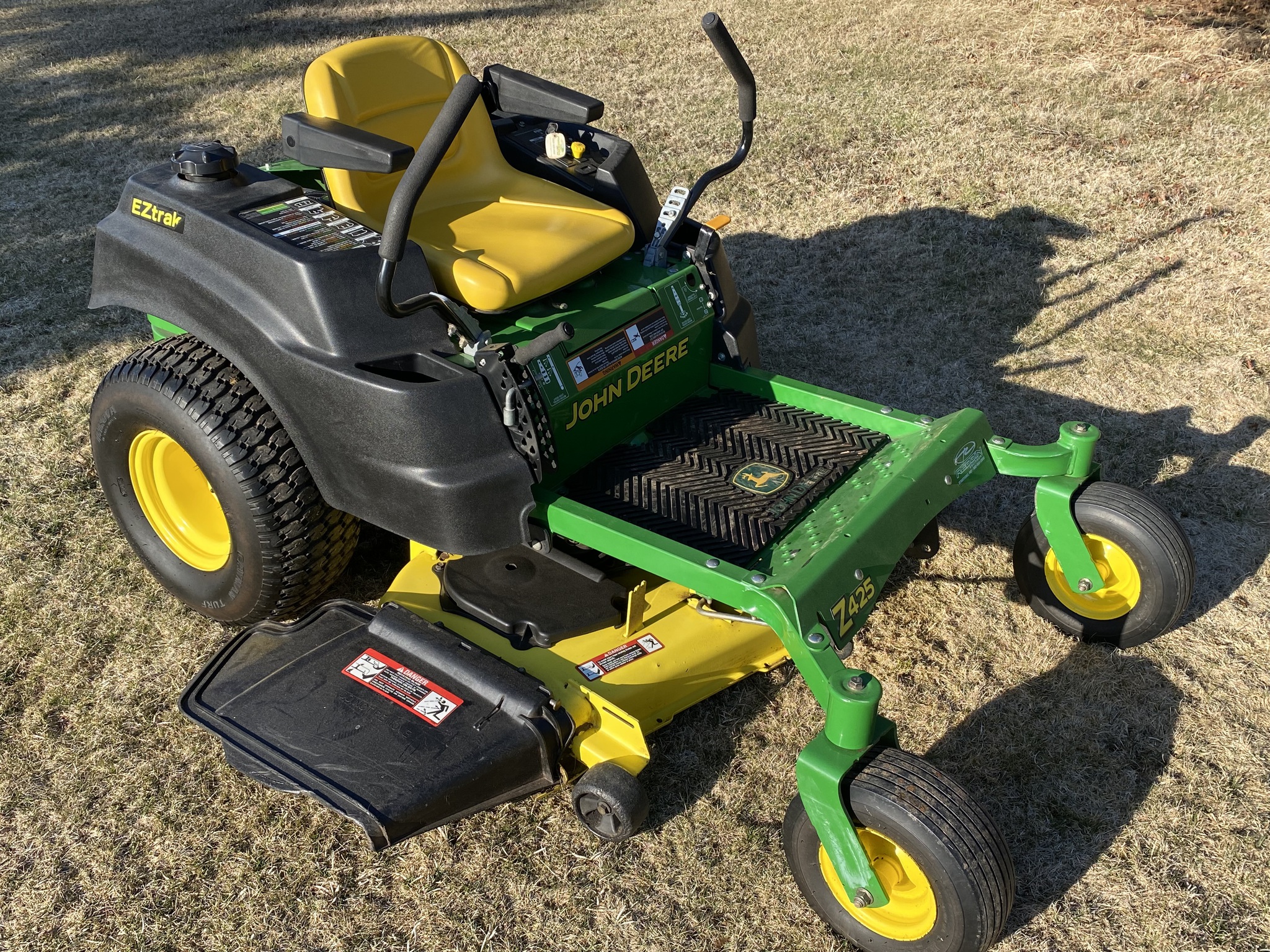 2012 John Deere Z425 Image 2