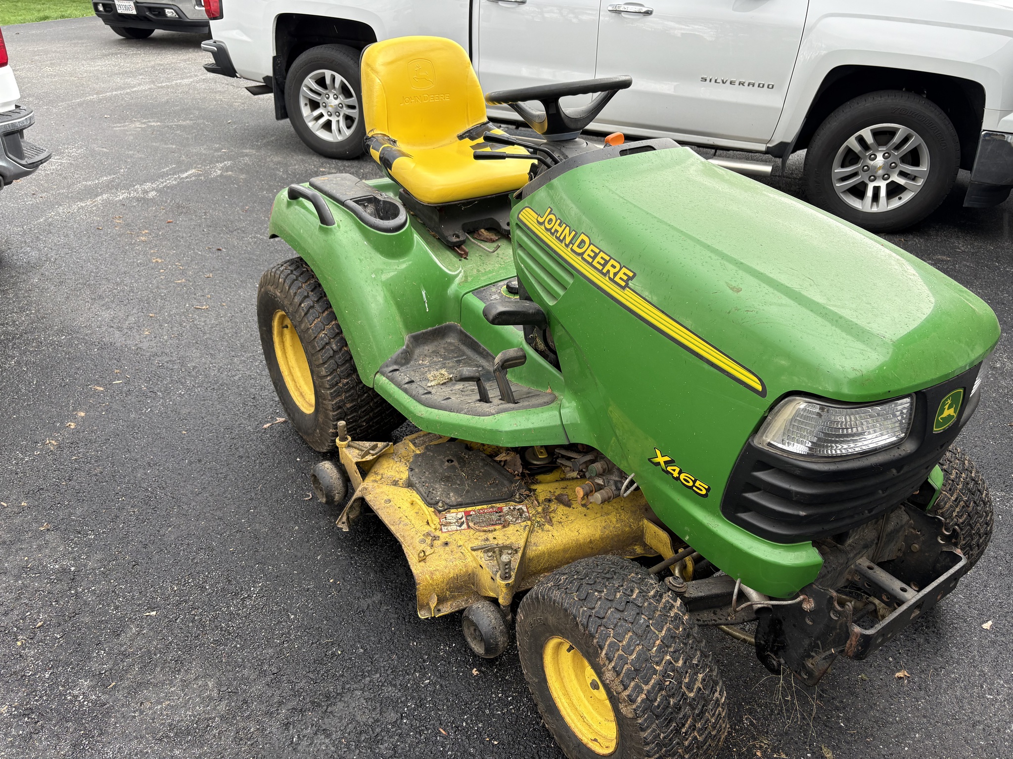  2003 John Deere X465 at Heritage Tractor in Geneseo, IL