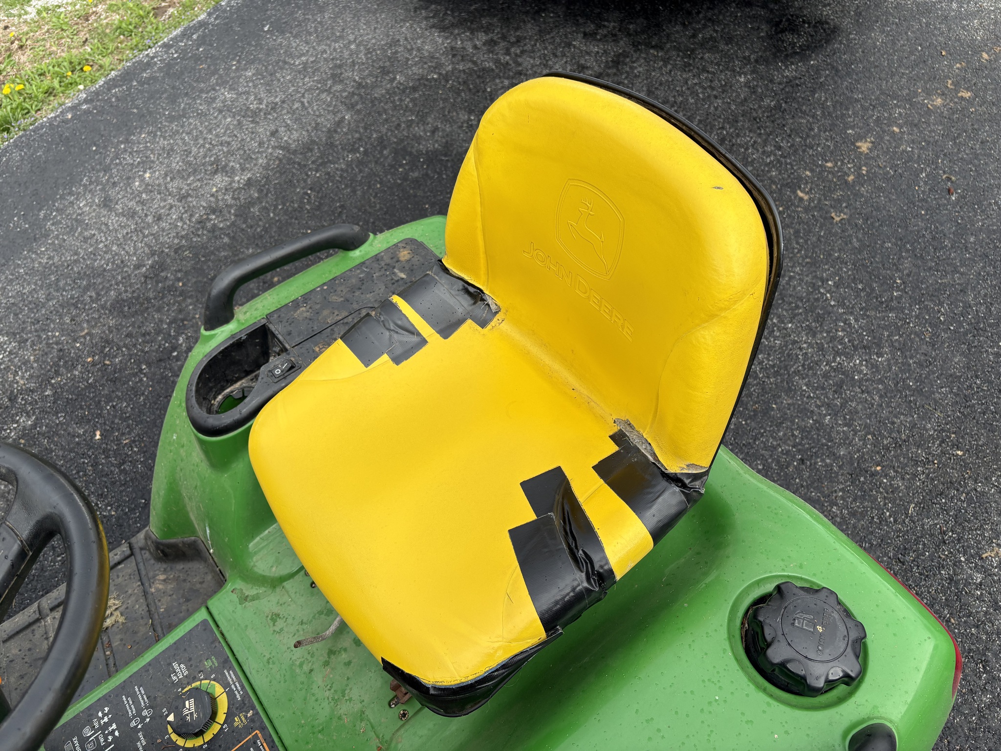  2003 John Deere X465 at Heritage Tractor in Geneseo, IL