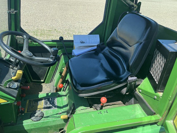 1993 John Deere 855 - Photo26