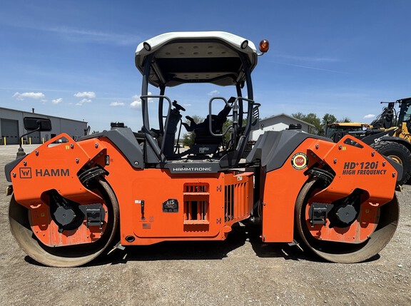 Photo of a 2023 Hamm HD+ 120i VV-HF