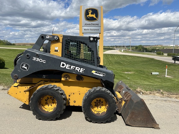 Photo of a 2019 John Deere 330G