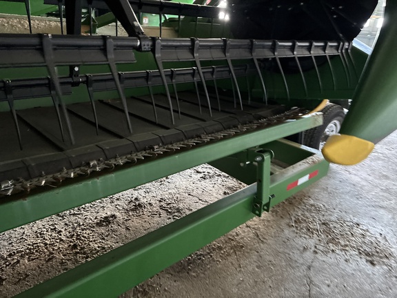 Used 2013 John Deere 635FD Combine Platforms at Koenig Equipment in Greenville, OH - Photo11