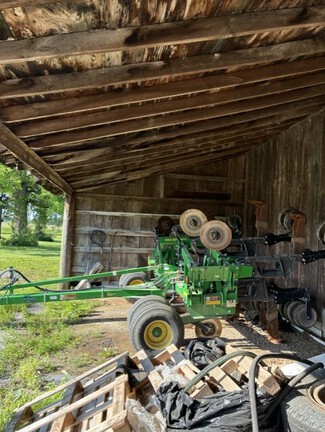 2014 John-Deere 2100