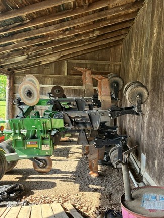 2014 John-Deere 2100