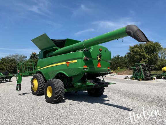 Photo of 2014 John Deere S680