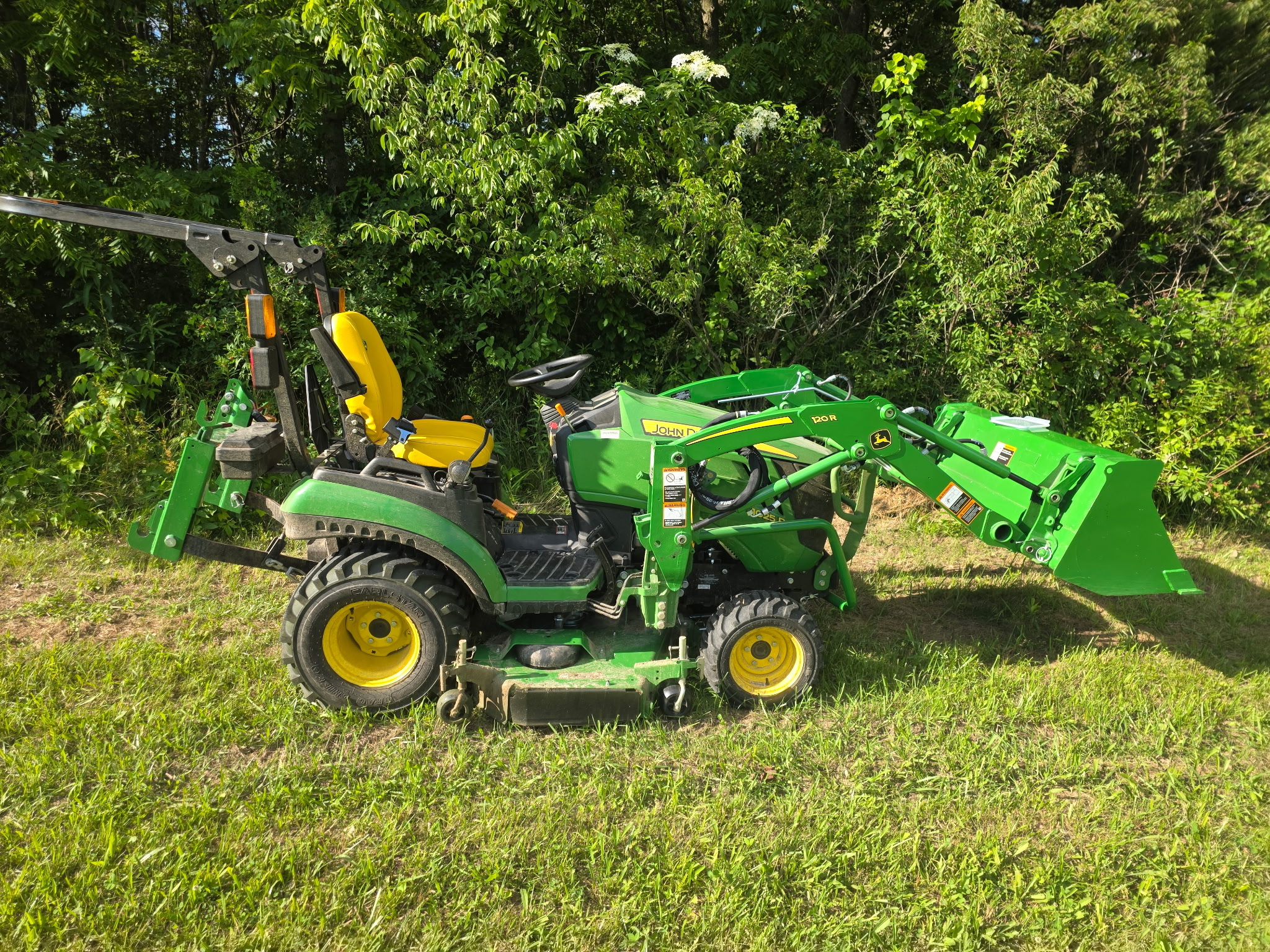 Used 2024 John Deere 1025R Compact Utility Tractors at Koenig Equipment in Urbana, OH - PhotoXL6