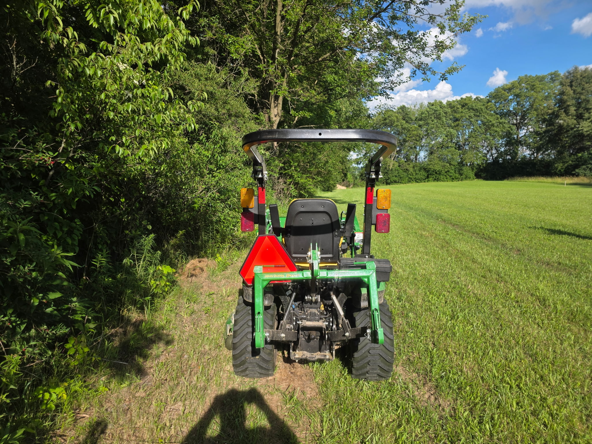 Used 2024 John Deere 1025R Compact Utility Tractors at Koenig Equipment in Urbana, OH - PhotoXL5