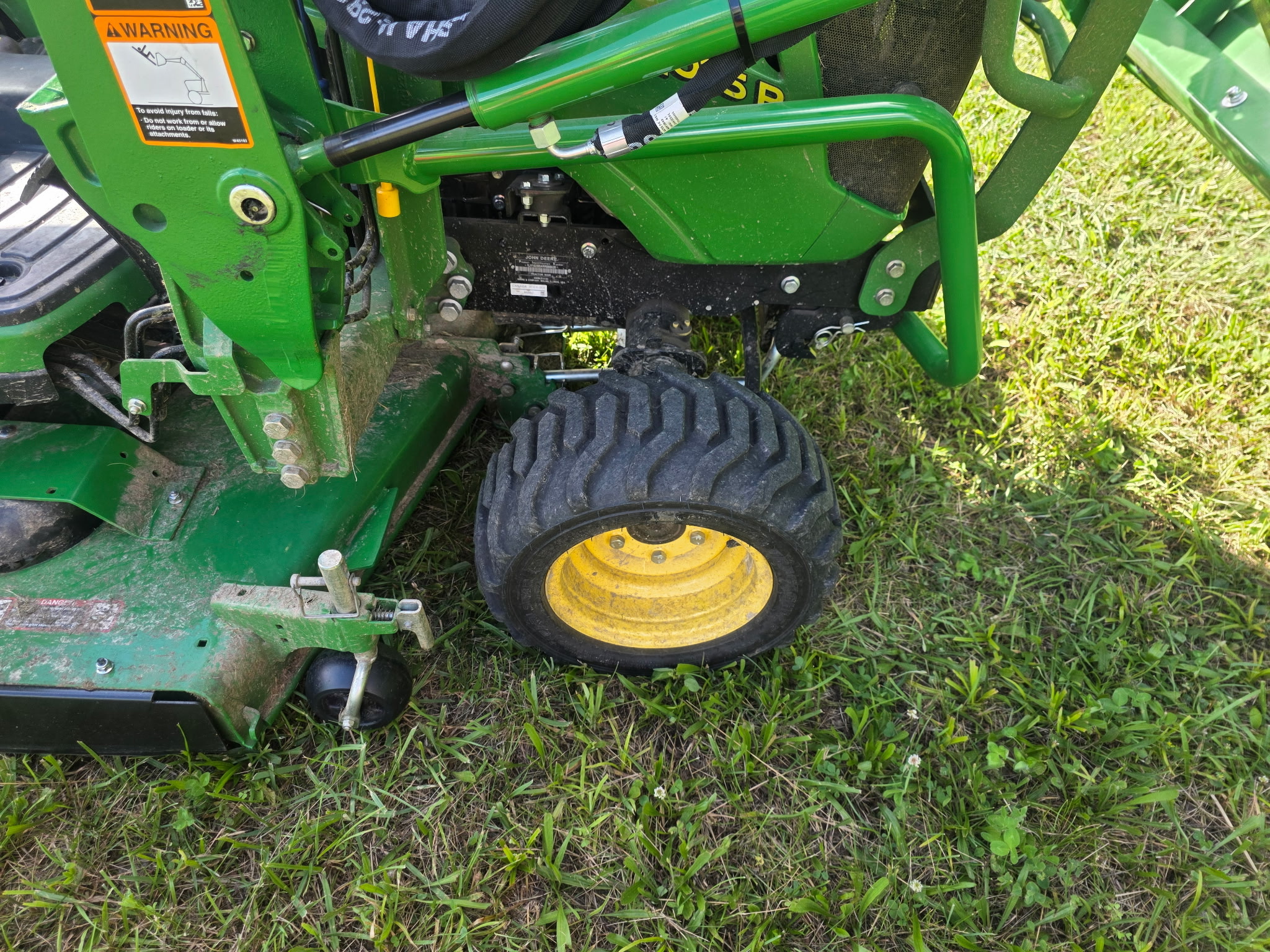 Used 2024 John Deere 1025R Compact Utility Tractors at Koenig Equipment in Urbana, OH - PhotoXL8