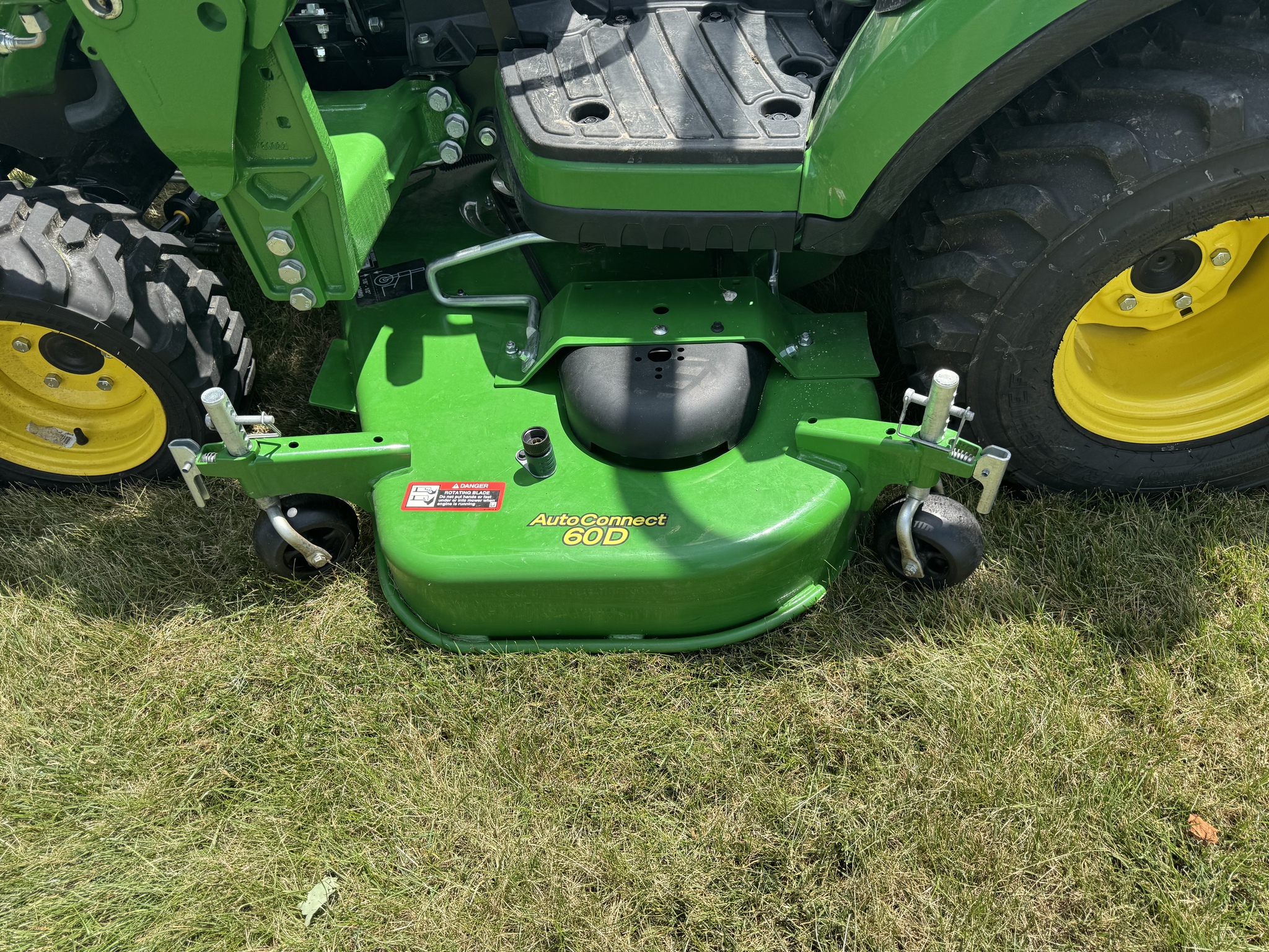 Used 2024 John Deere 1025R Compact Utility Tractors at Koenig Equipment in Urbana, OH - PhotoXL16