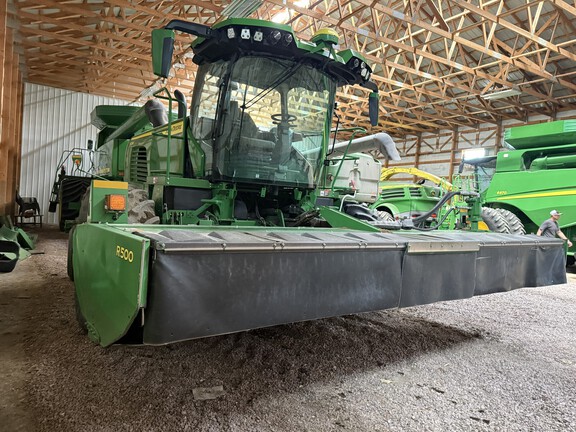  John Deere W235R