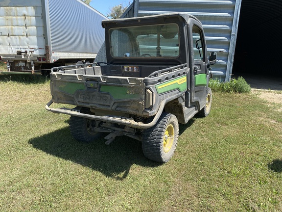 2025 John Deere XUV 845M - Photo3