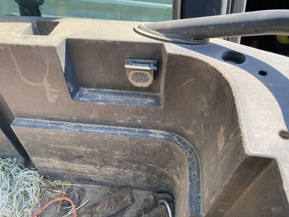 2025 John Deere XUV 845M - Photo9