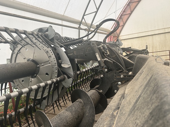 Used 2022 MacDon FD245 Combine Platforms at Horizon Ag & Turf in Falher, AB - Photo12