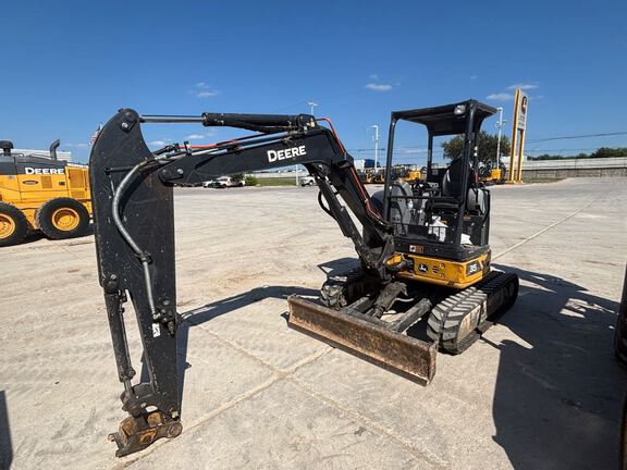 Photo of a 2024 John Deere 35P