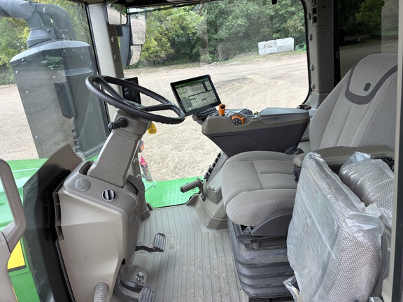 2025 John Deere 9R 540 - Photo43