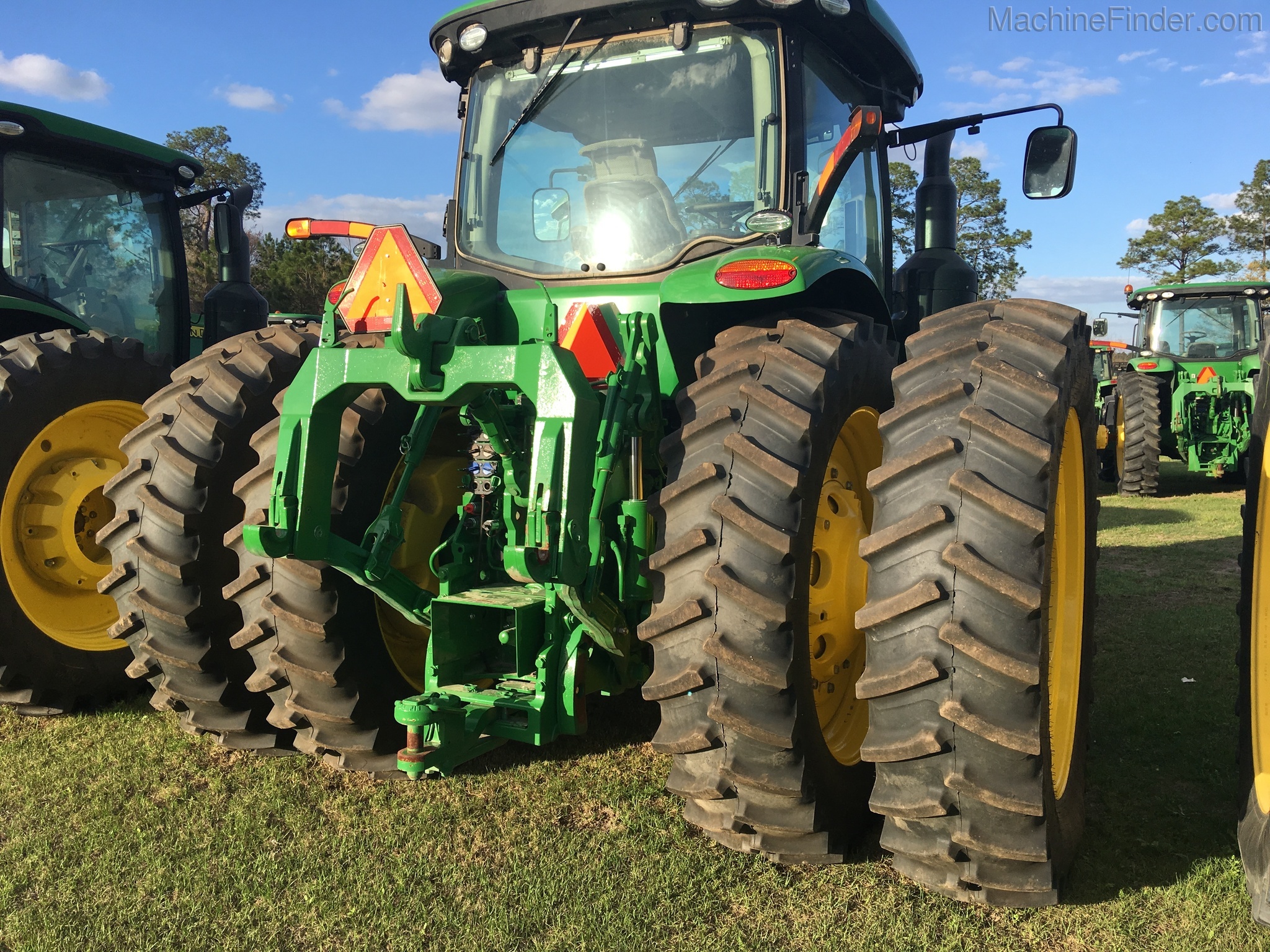 2016 John Deere 8370R Image 4