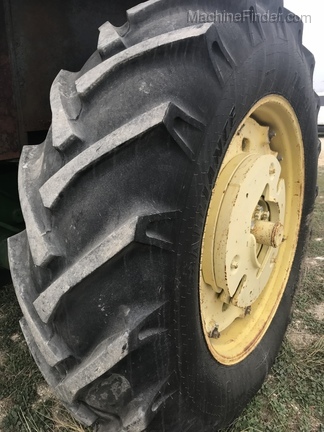 1978 John Deere 4440 Image 2