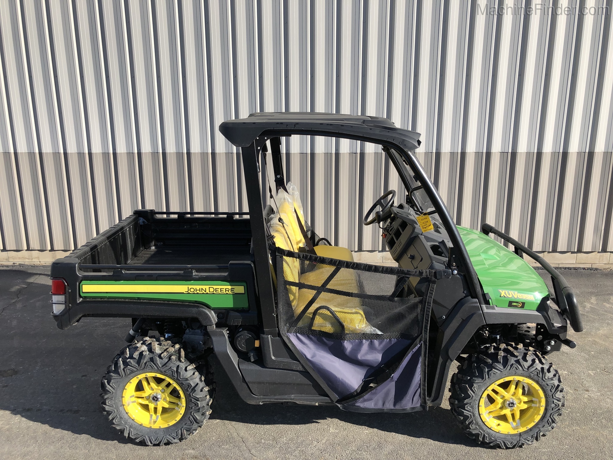 Equipment Details 2019 John Deere XUV 835M