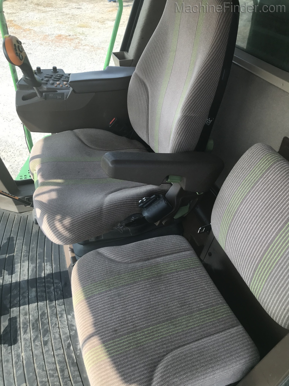 2004 John Deere 9860 STS Image 17