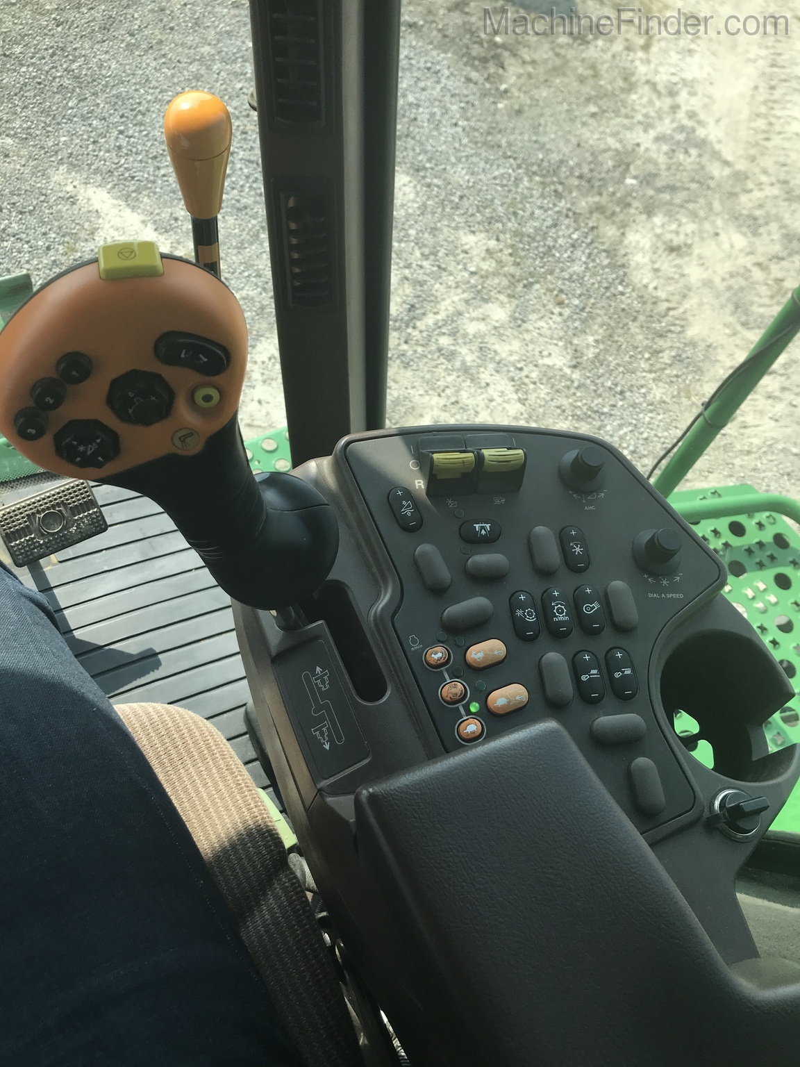 2004 John Deere 9860 STS Image 19