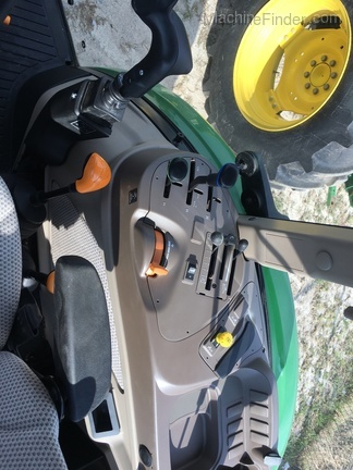 2017 John Deere 5085E Image 6