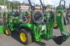 2020 John Deere 2025R TLB Image 4