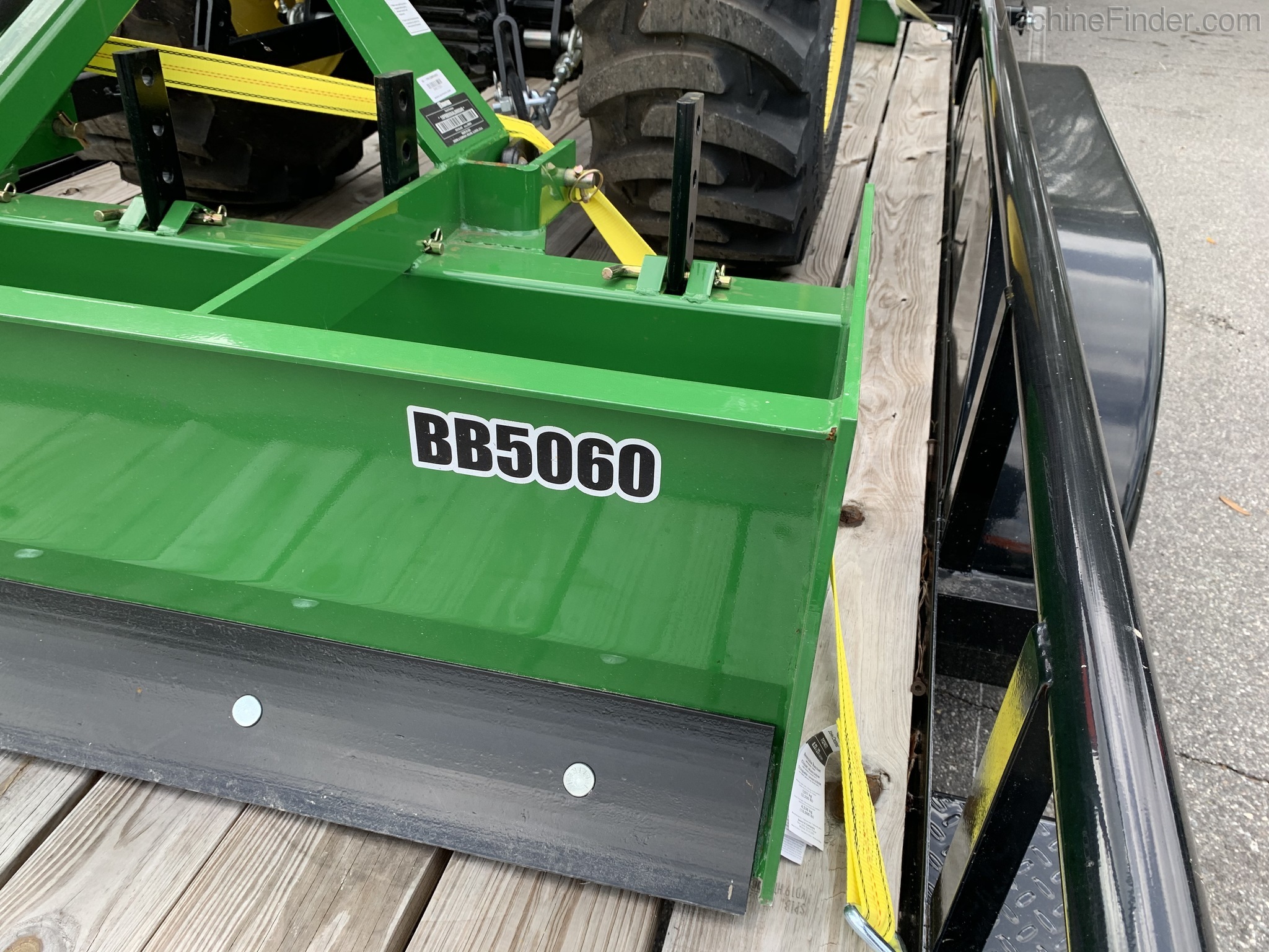 2020 John Deere 3025E Image 4