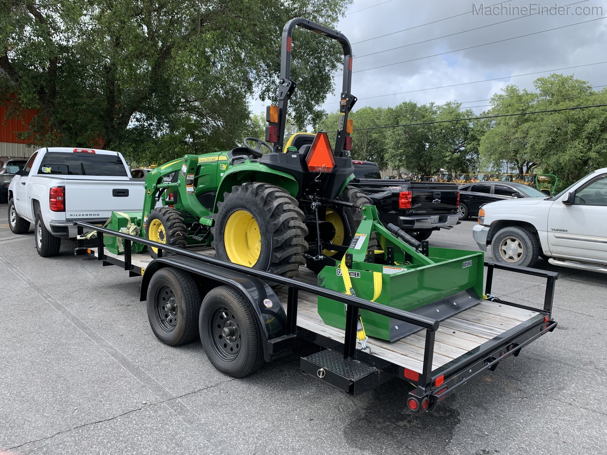 2020 John Deere 3025E Image 2