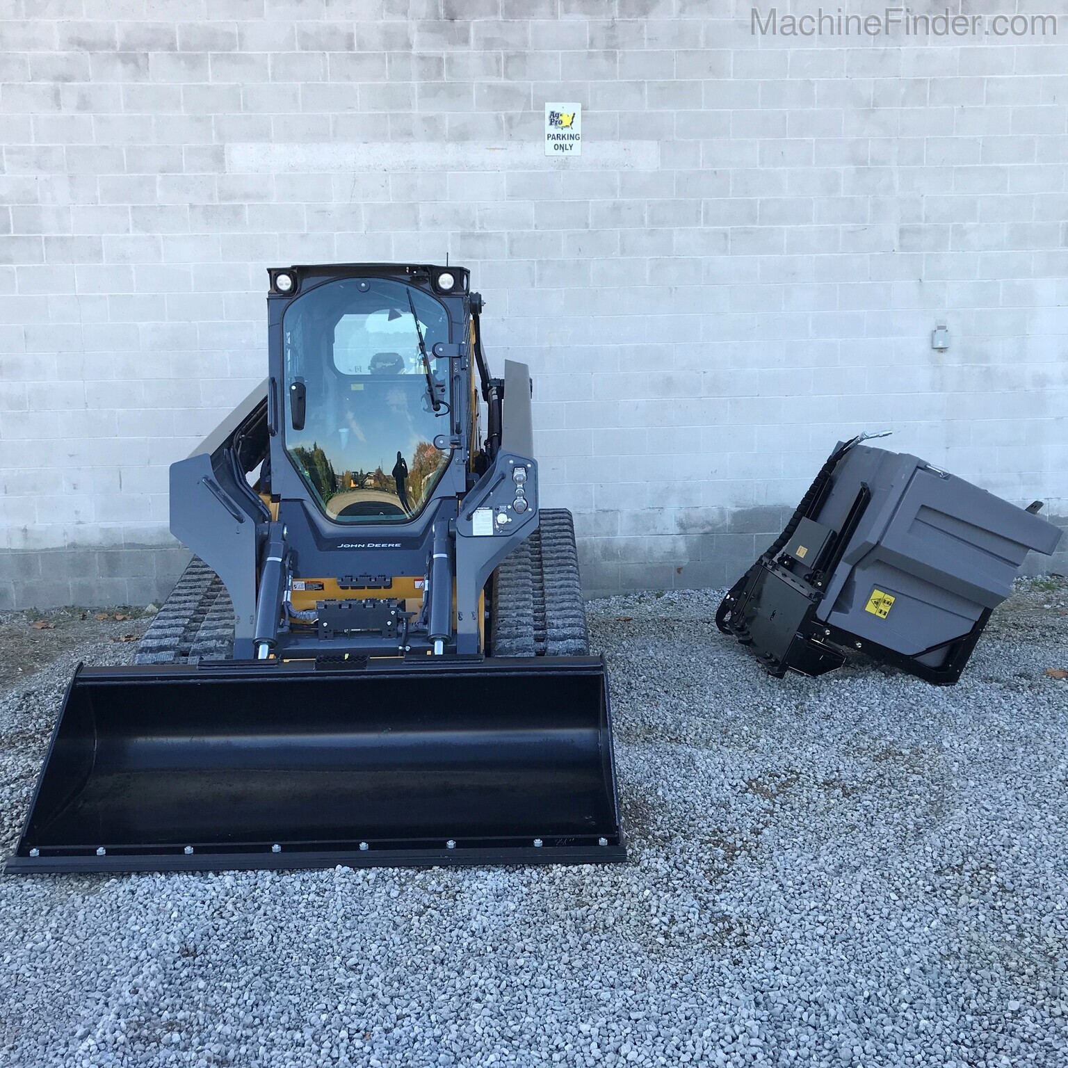 2020 John Deere 333G Image 9