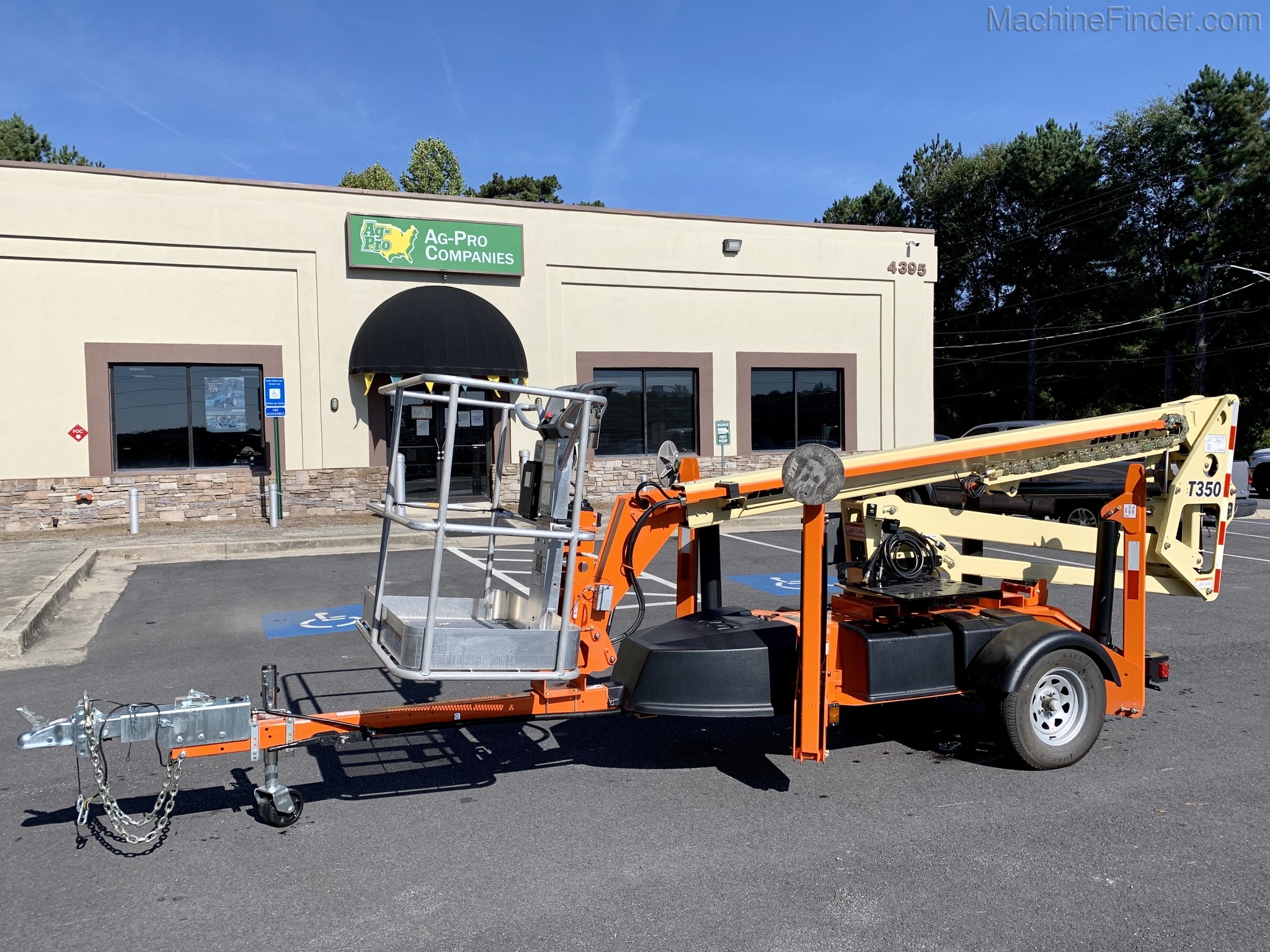 2020 JLG T350 Image 1