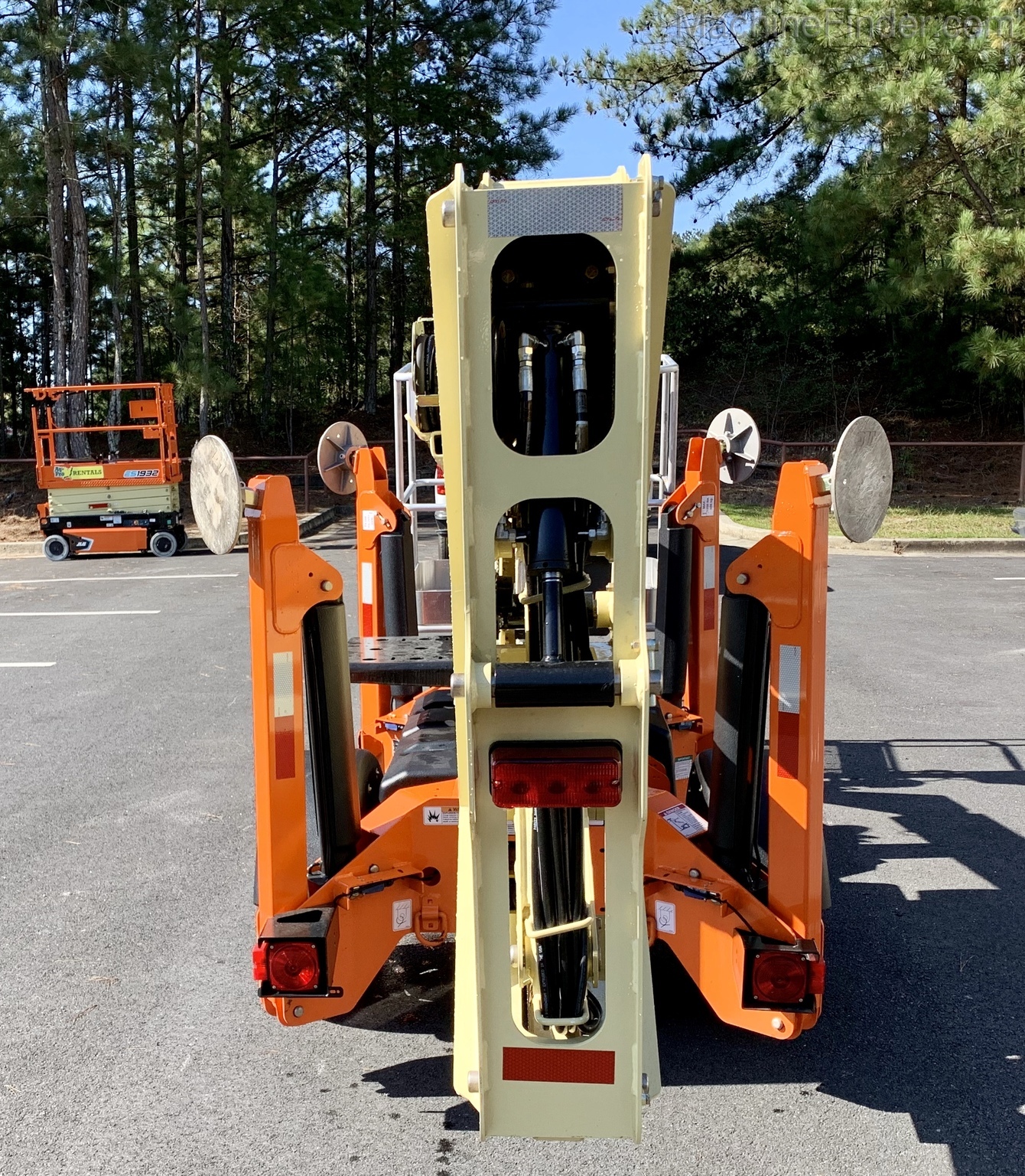 2020 JLG T350 Image 3
